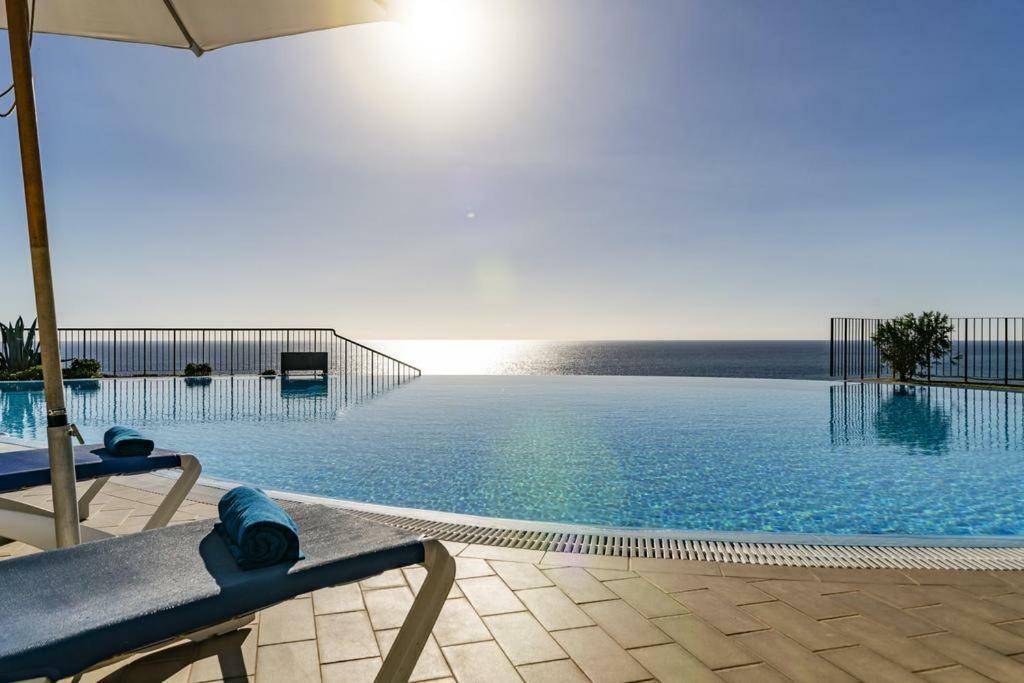 Formosa Infinity Pool Apartment フンシャル エクステリア 写真